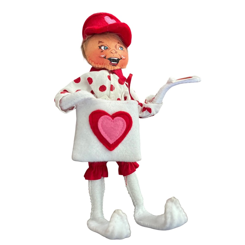 Annalee Valentines Day Mailman Elf Doll Red‎ White Polka Dot Heart Bag 2020